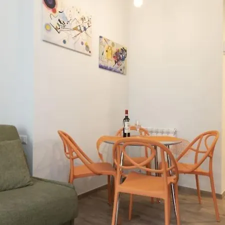 Casa vacanze Jovialis - *